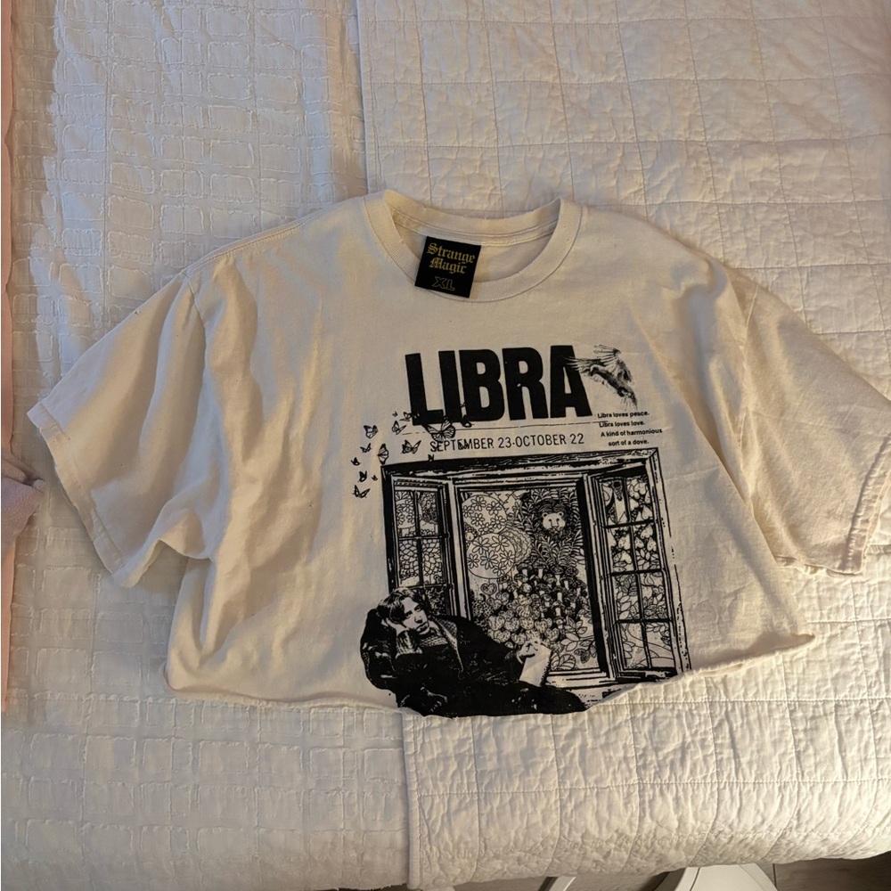 Libra Graphic Crop Top
